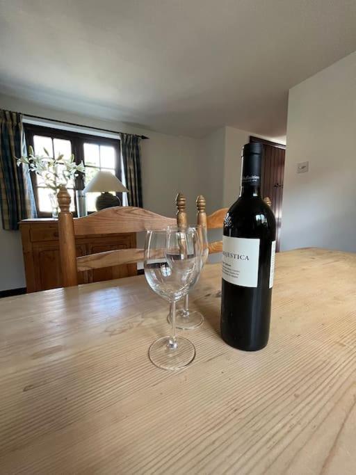 Honeysuckle Cottage, Mickleton Mickleton  Bagian luar foto